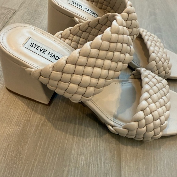 Steve Madden Women's Cream Braided Block Heel Sandals BNWT Size 10 - Picture 6 of 7